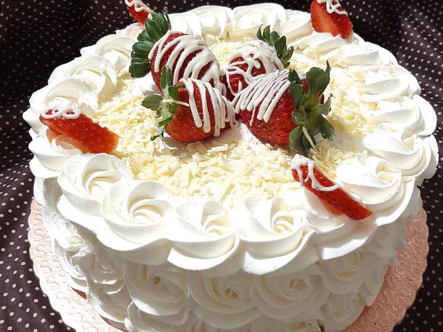 bolo branco para casamento