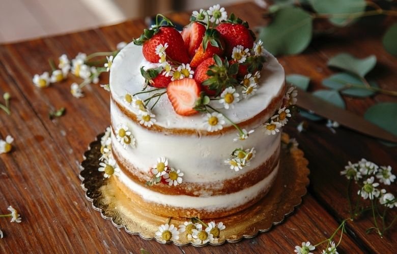 quanto custa um bolo de aniversário feminino decorado