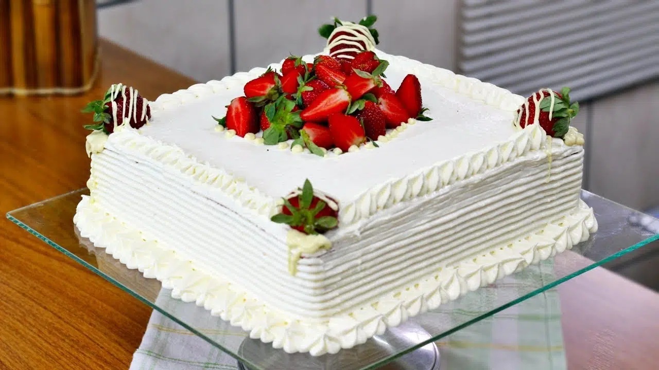efeitos com chantilly no bolo