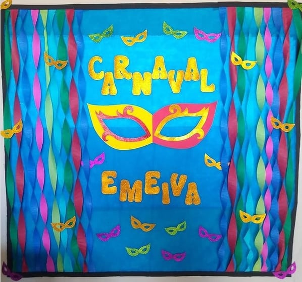 como fazer painel de carnaval em EVA para escola