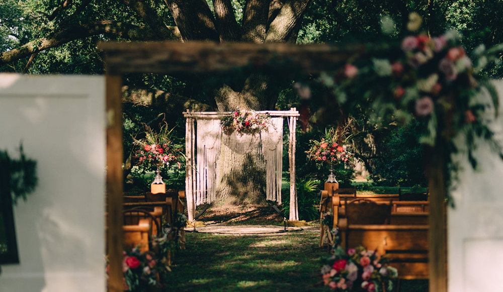 Decoração de Altar na Igreja: Clássico, Elegante e Emocionante