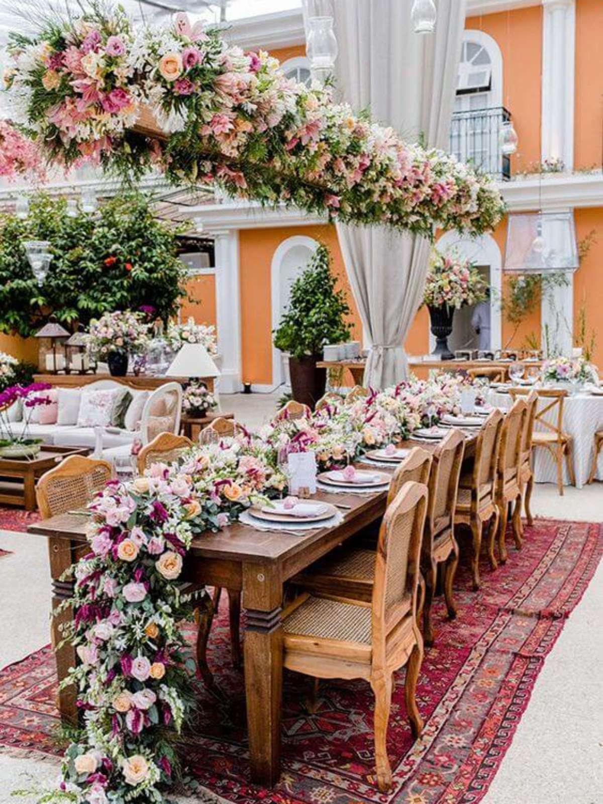 ideias de decoração de casamento com flores brancas e verdes