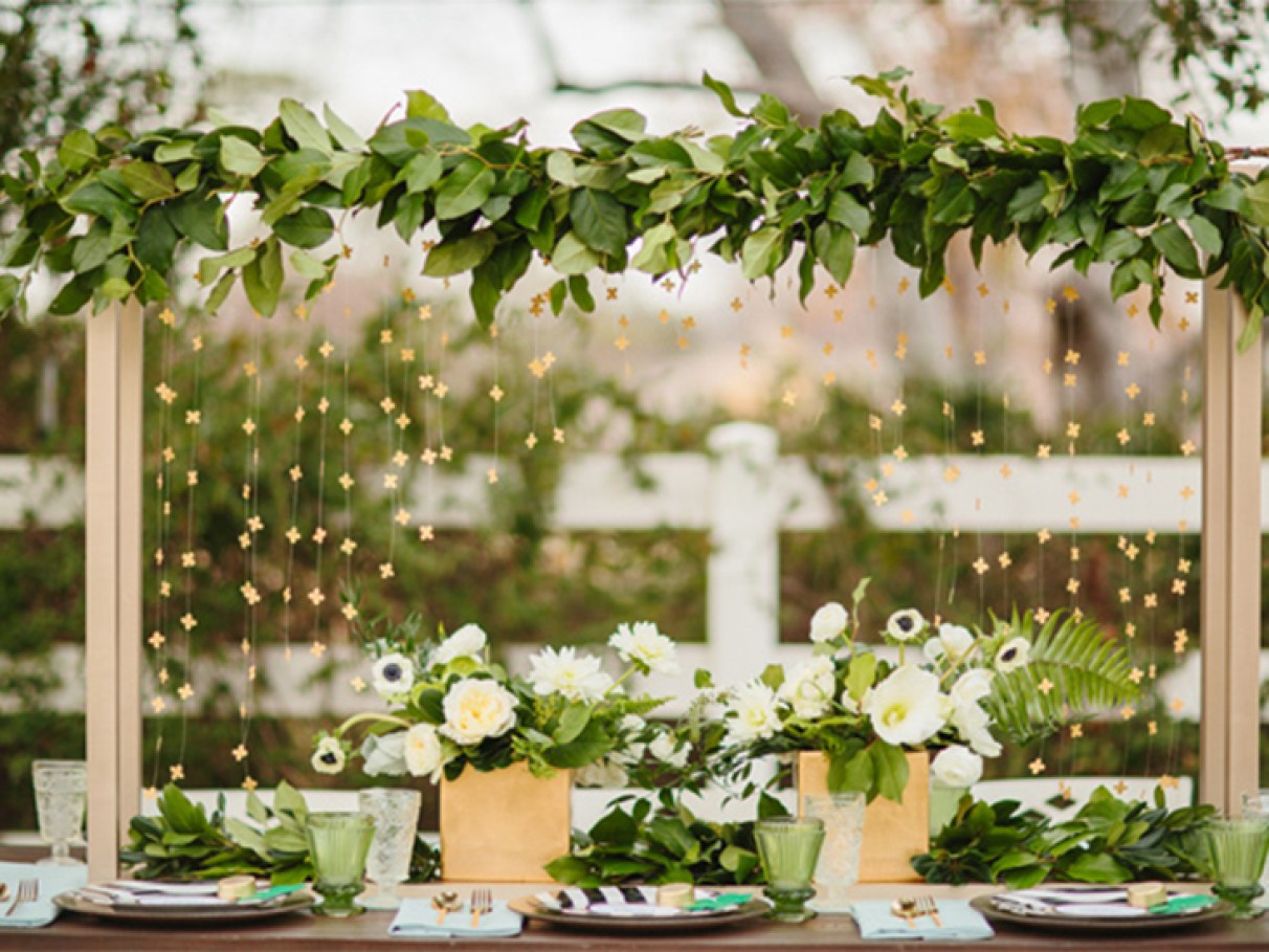 altar casamento verde e branco