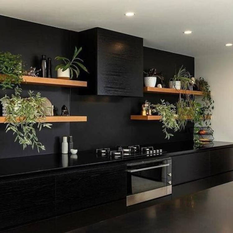 cozinha preta apartamento pequeno