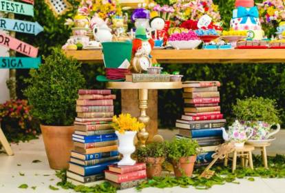 decoração de festa a fantasia tema livre