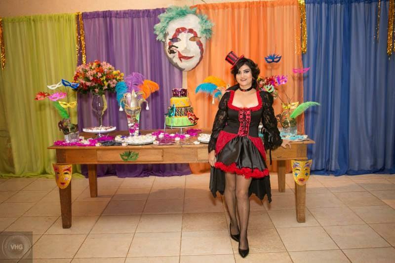 decoração de festa a fantasia tema livre