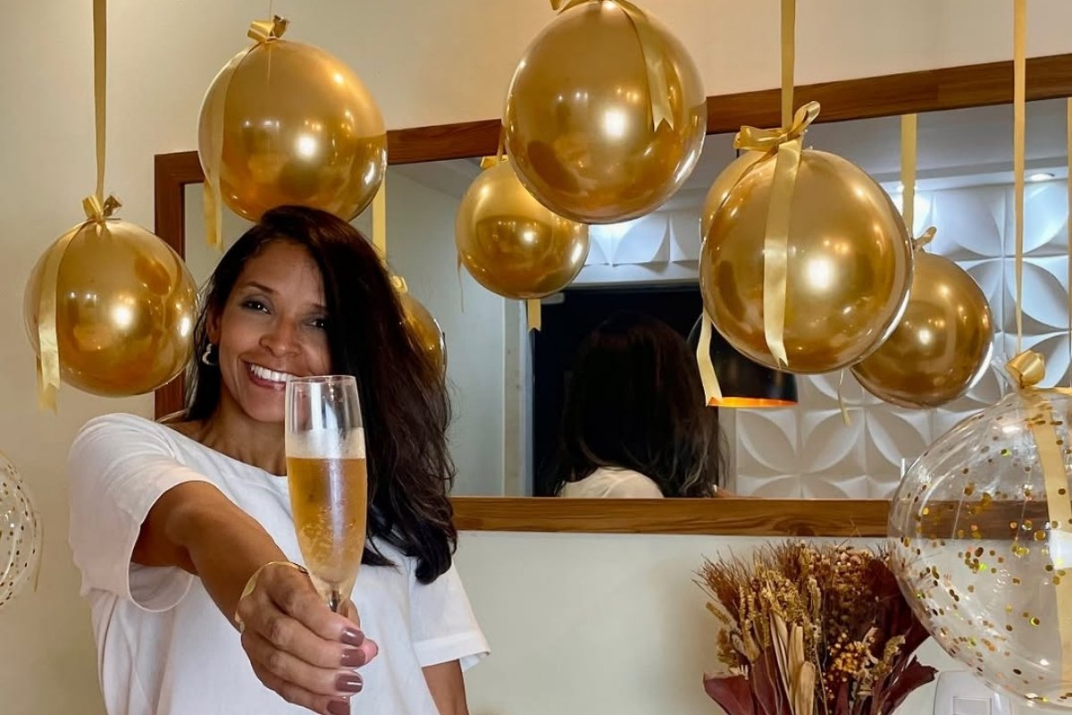 quanto custa decoração festa amarelo branco dourado