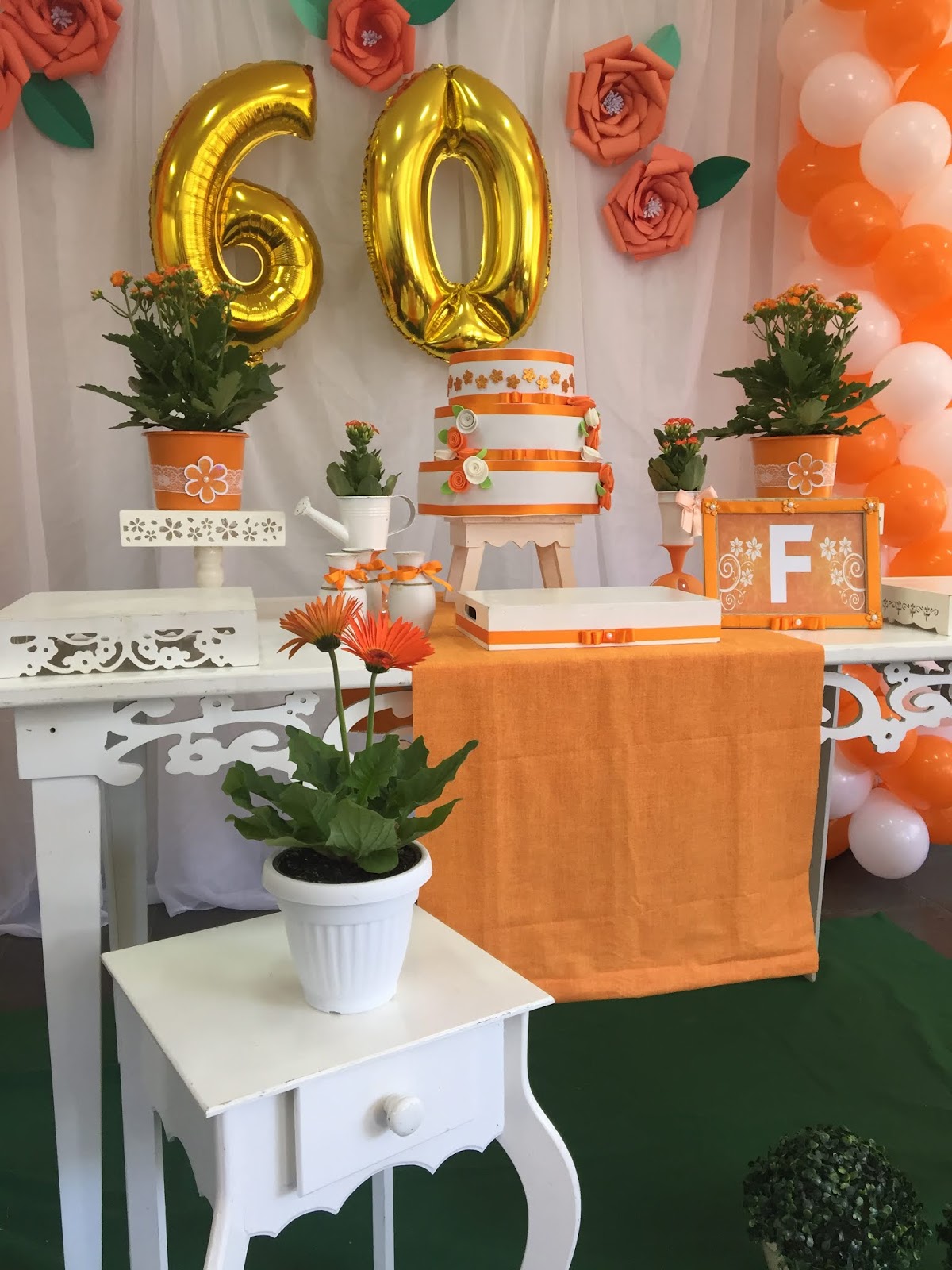 decoração festa batizado laranja
