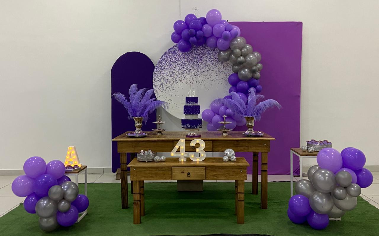 decoração festa adulta lilás e roxo