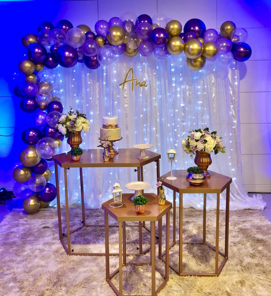 decoração festa com prata e lilás/roxo