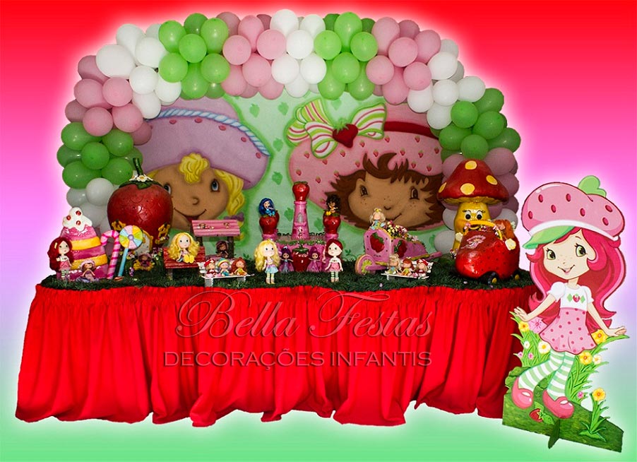 decoração de festa de morango para menina