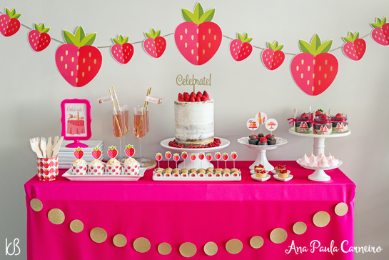 decoração de festa de morango DIY