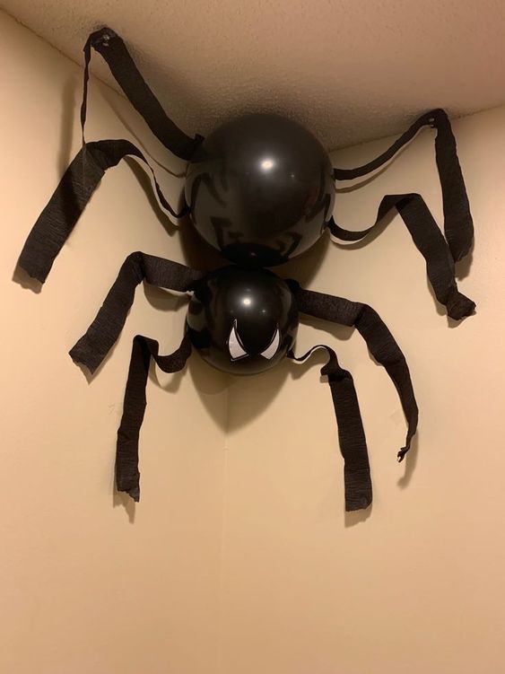 Teias de aranha de papel crepom