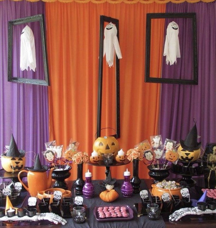 Fantasmas de papel crepom