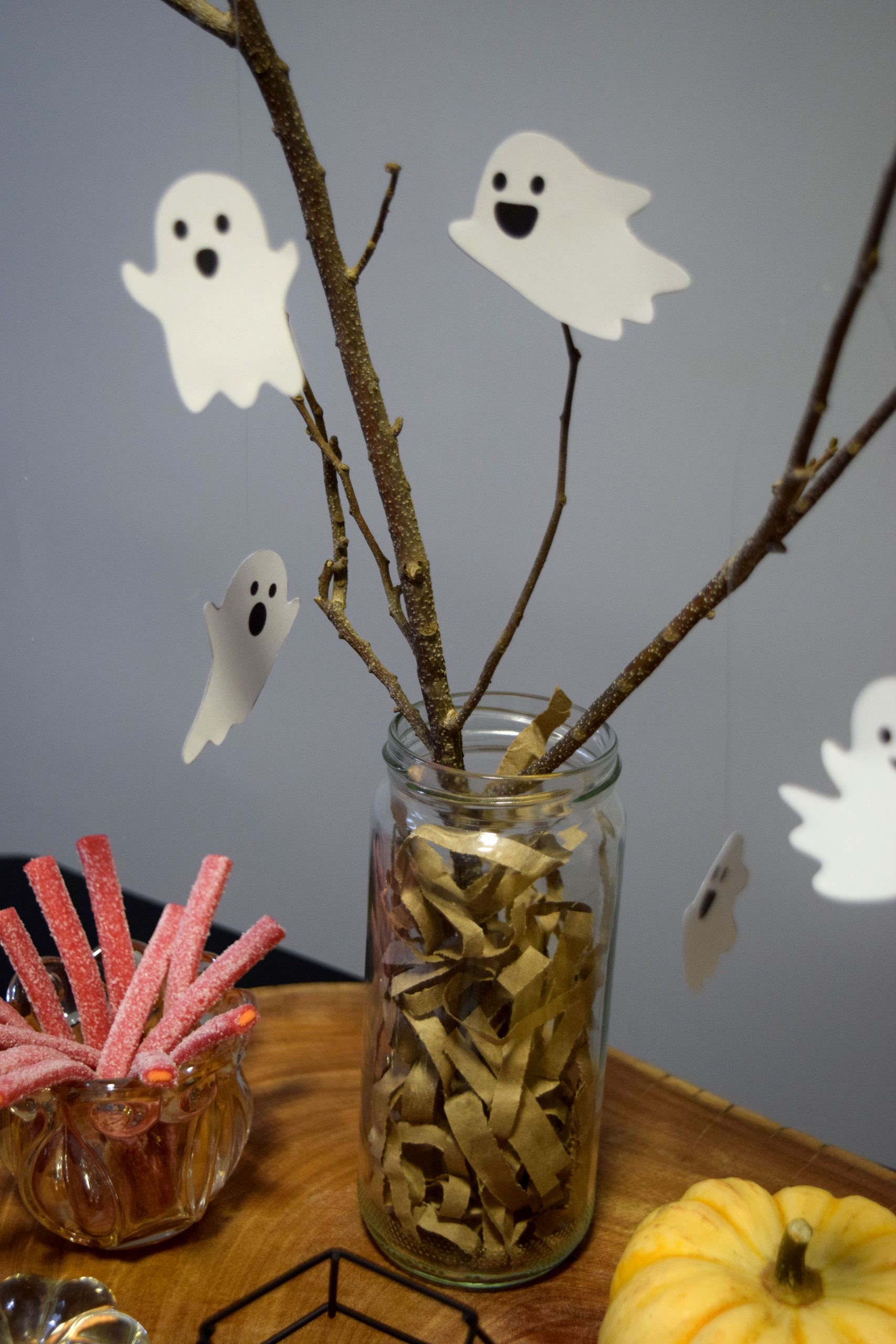 Teias de aranha de papel crepom