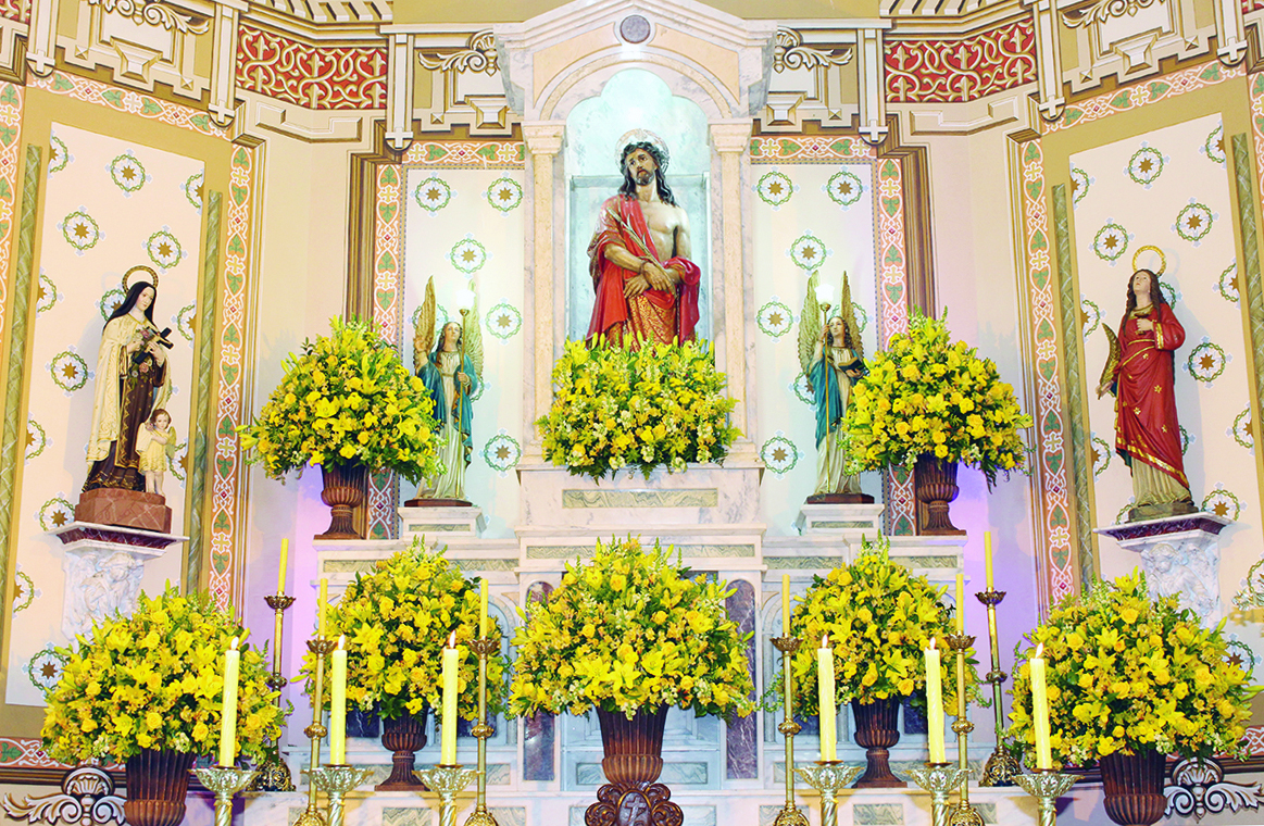 decoração altar festa religiosa