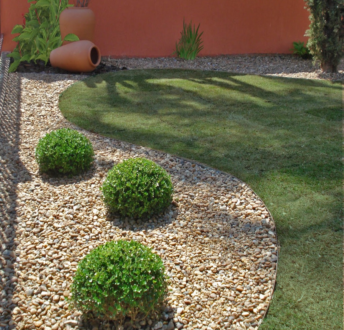 decoração de jardim simples e barata