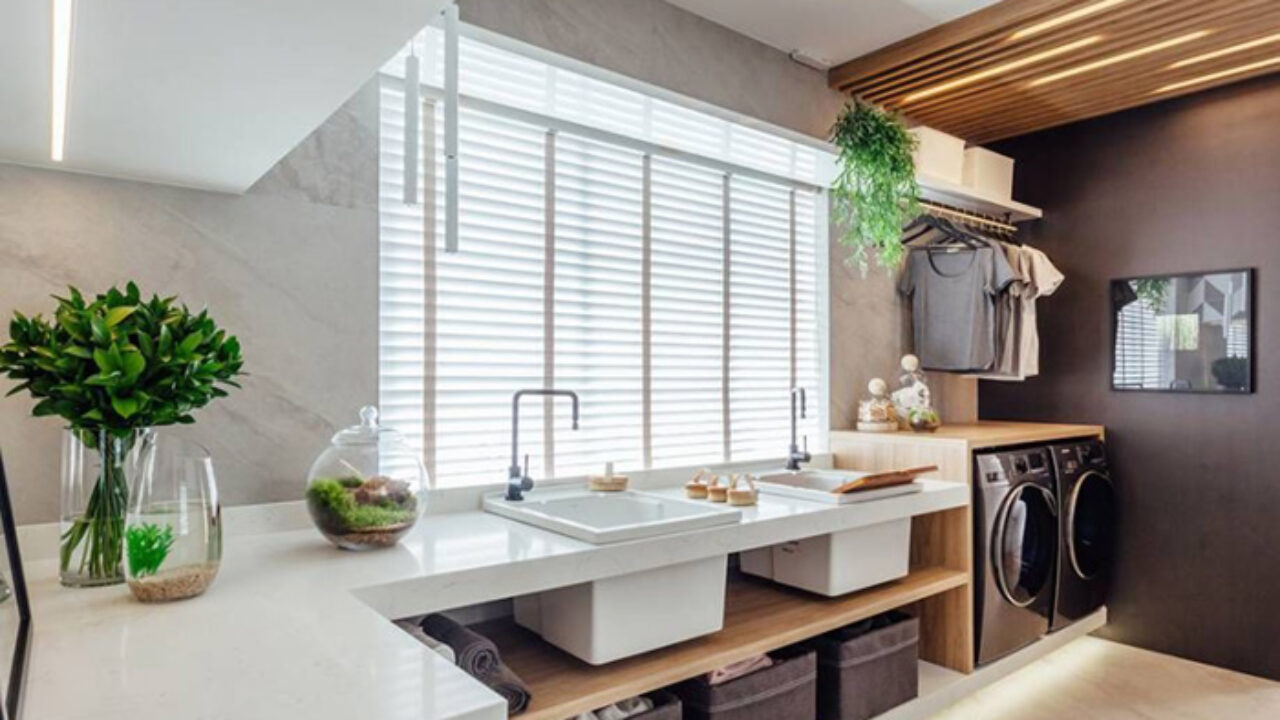 5 ideias de títulos:
1. Transforme sua Lavanderia Pequena em um Espaço Funcional e Estiloso
2. Organização Inteligente: Dicas Essenciais para Lavanderias Compactas
3. Revestimentos e Cores: A Chave para uma Lavanderia Moderna e Agradável
4. Soluções Criativas e Econômicas para Otimizar sua Área de Serviço
5. Tendências de Decoração para Lavanderias em 2025: Inspirações e Dicas