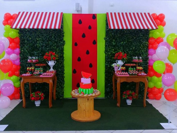 decoração melancia mesa principal