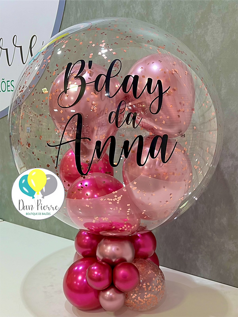 decoração de mesa com arco de balões orgânico