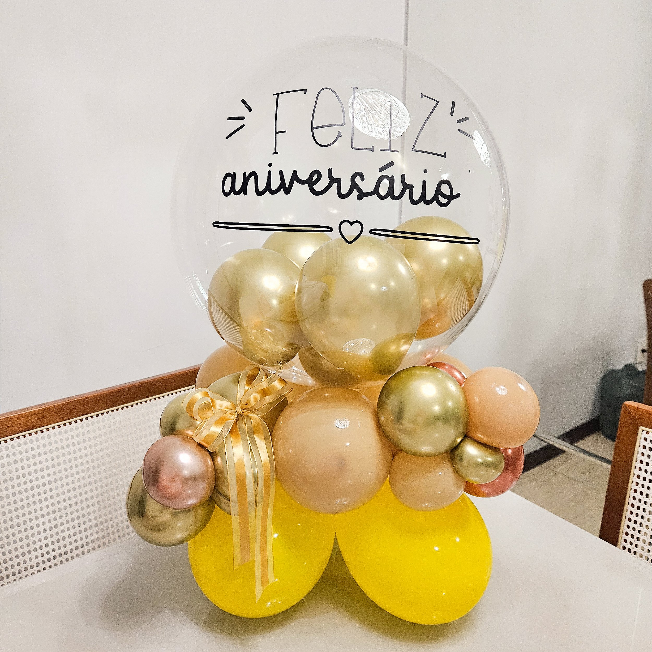 balão personalizado para mesa de festa