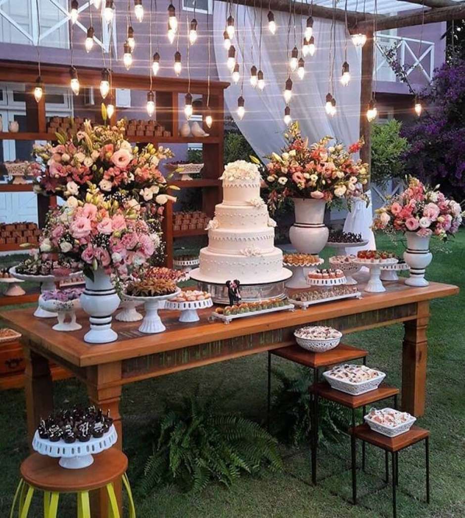 decoração de mesa de casamento elegante e barata