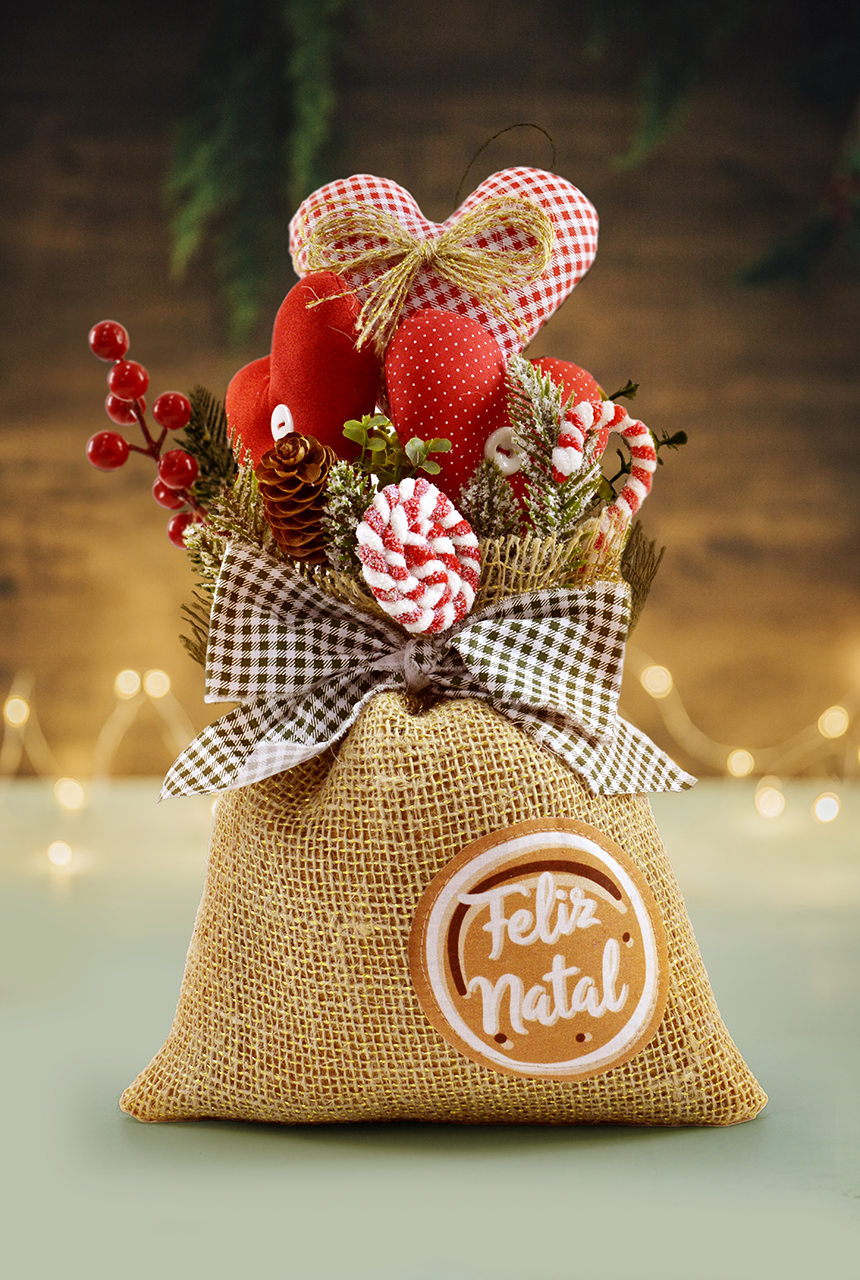 como fazer centro de mesa de natal com juta