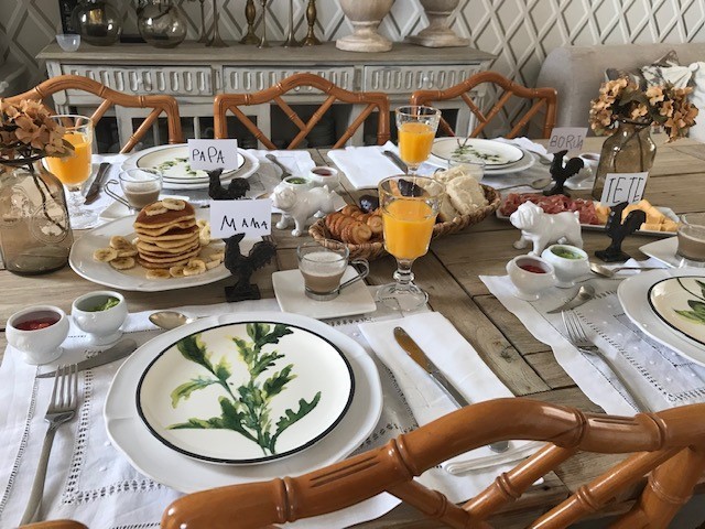 quanto custa decorar uma mesa de jantar elegante