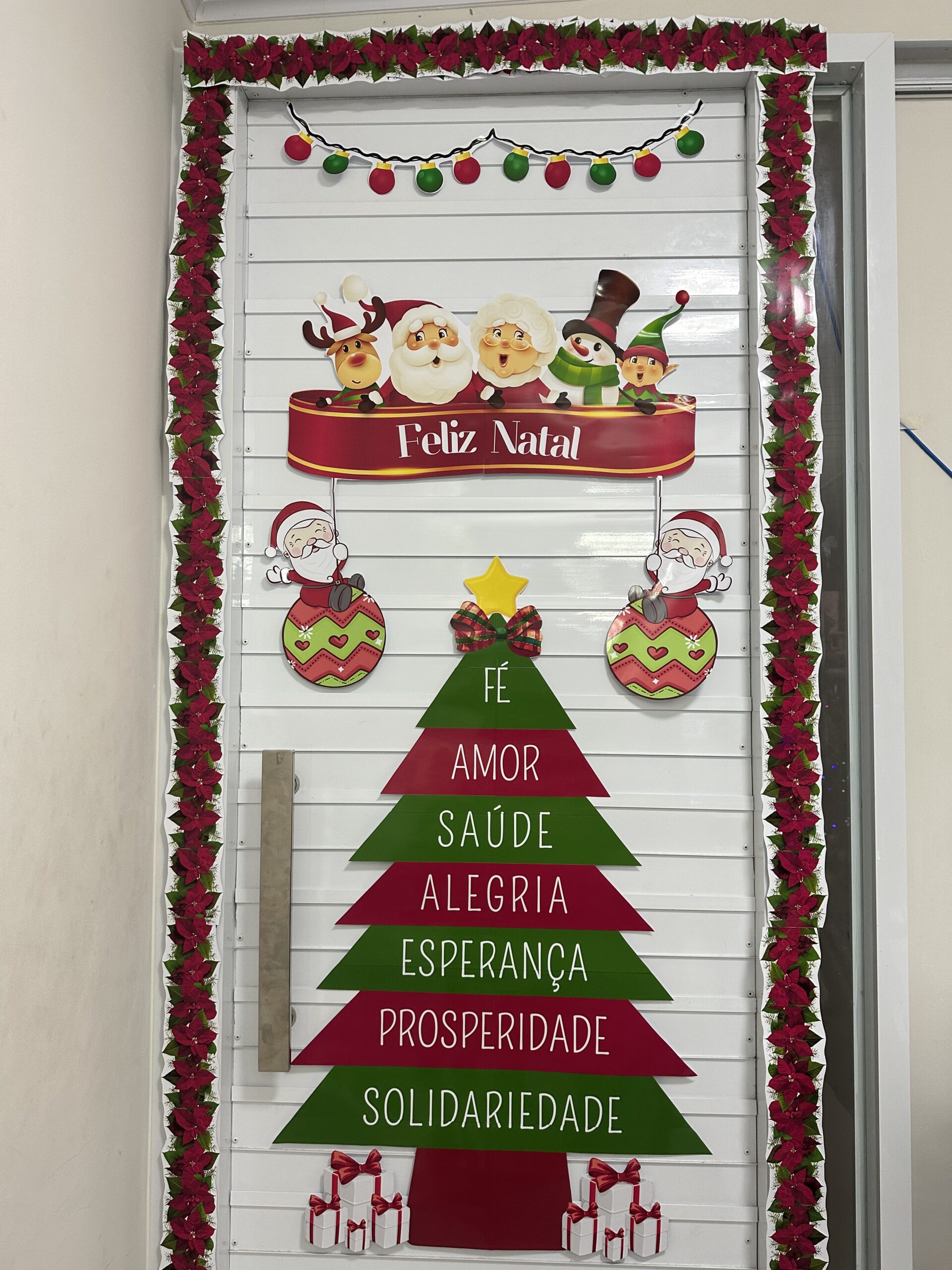 painel de natal com tema floresta encantada