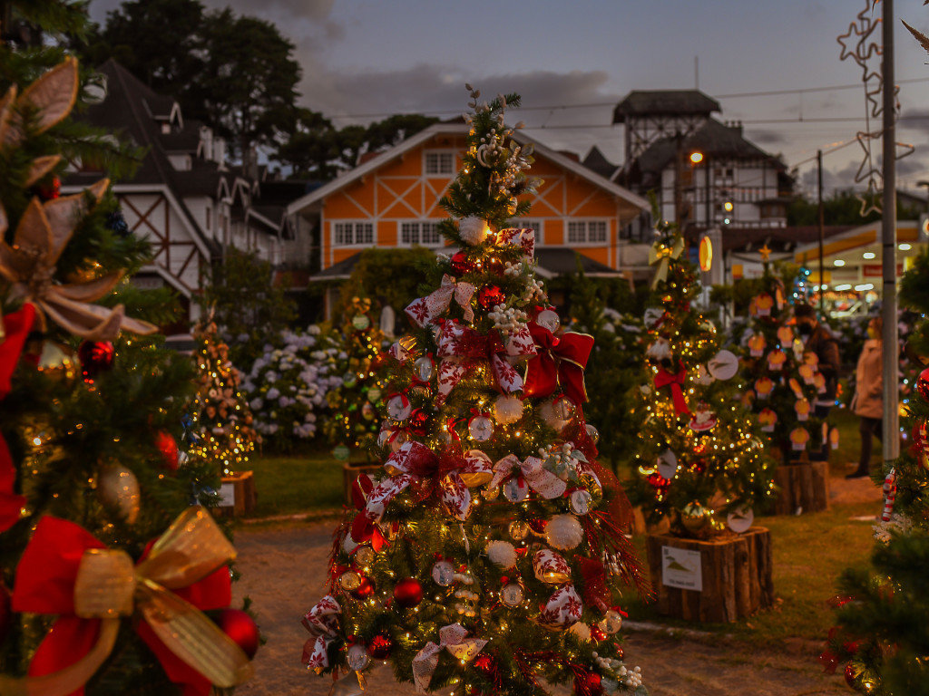 decoração de natal campos do jordão 2023