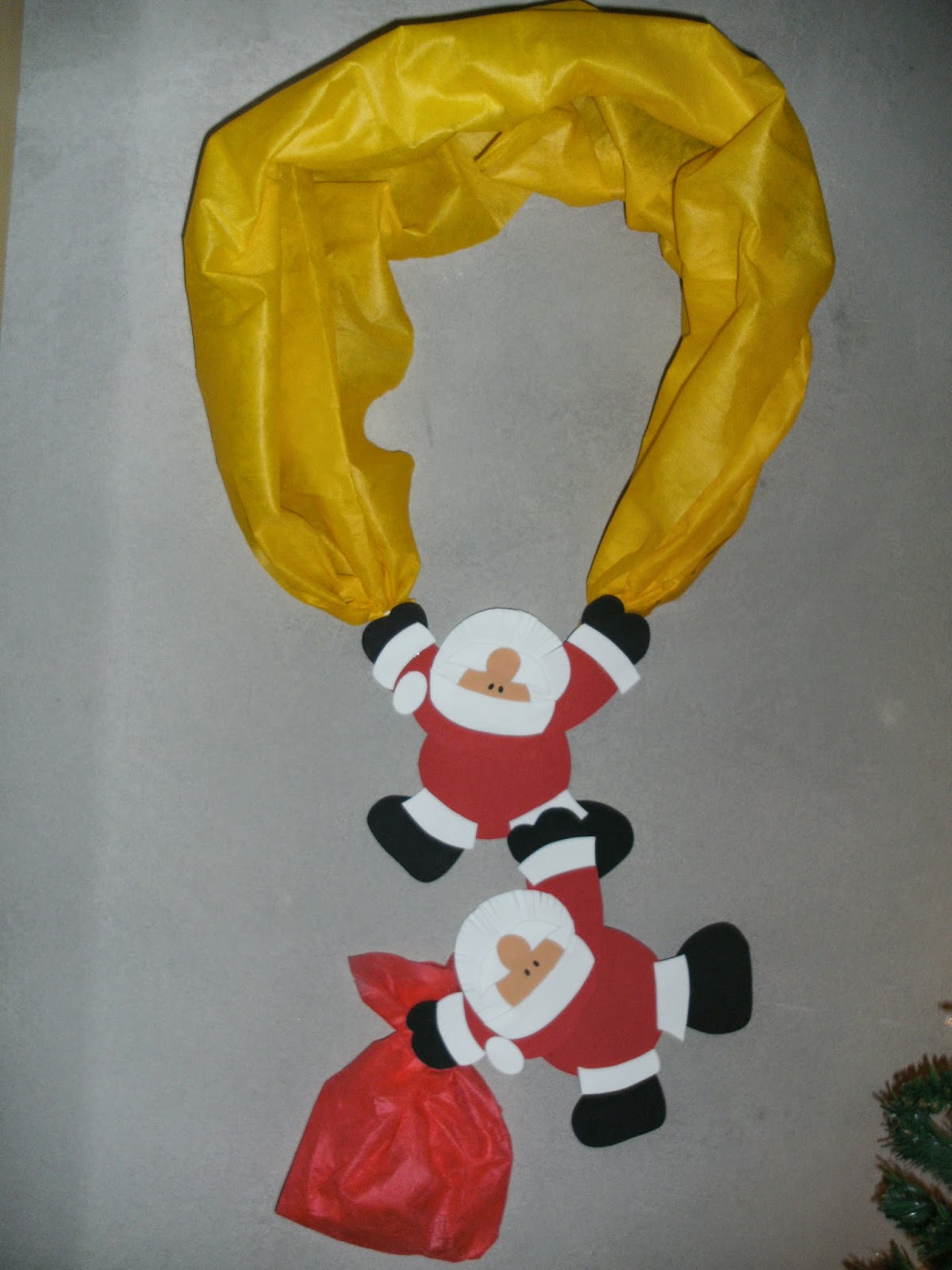 decoração de sala de aula natal TNT EVA