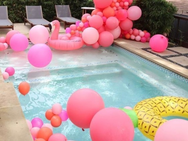 decoração piscina aniversário