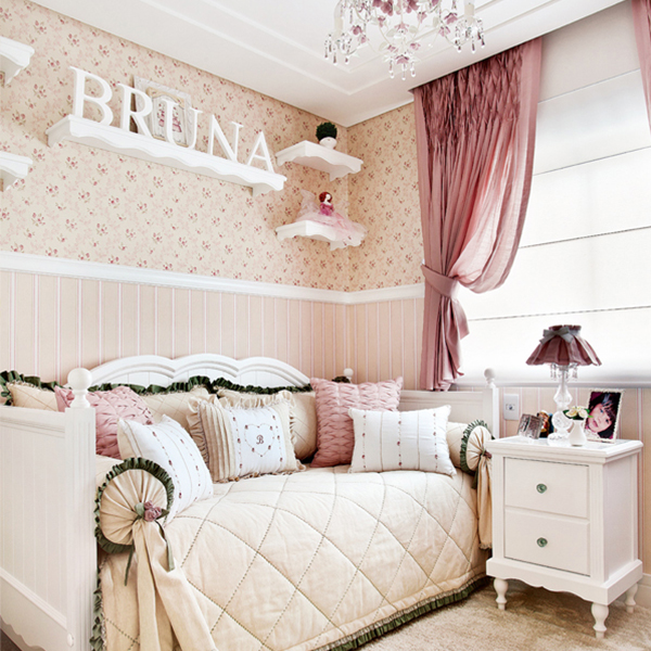 quarto menina com tema