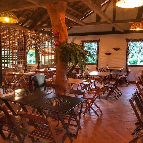 restaurante com tijolos decoração