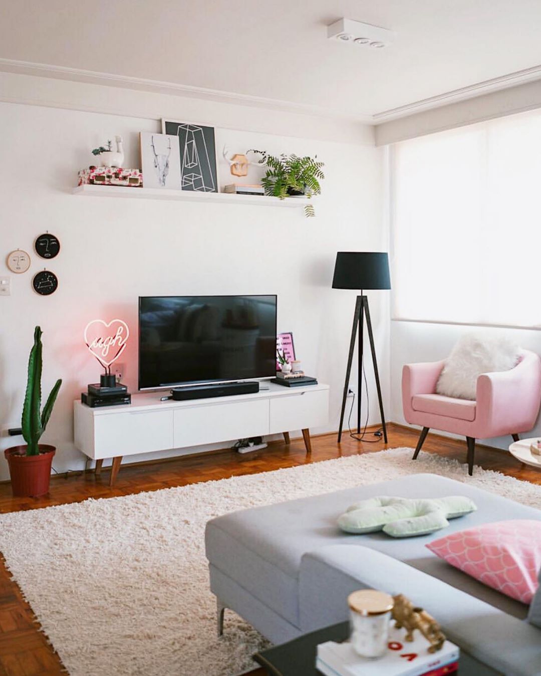 decoração de sala com abajur