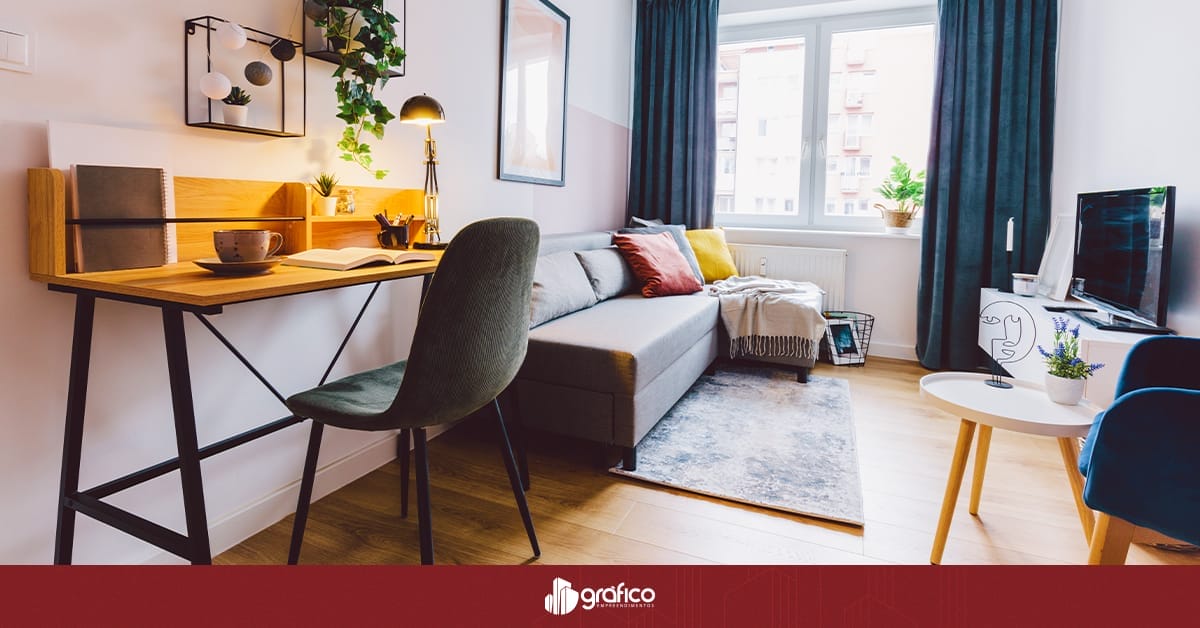 sala pequena: decoração minimalista vs. maximalista
