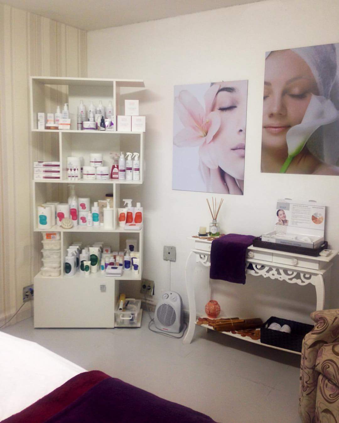 decoração sala de estética moderna vs clássica