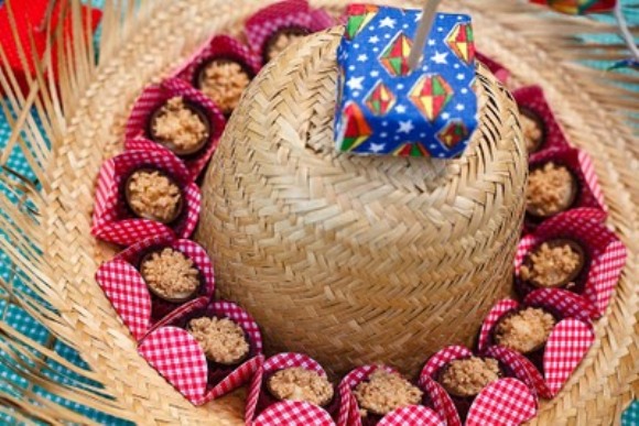 como fazer decoração de são joão em casa
