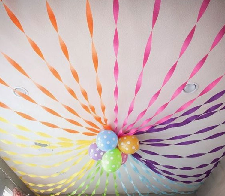móbiles para teto de sala de aula