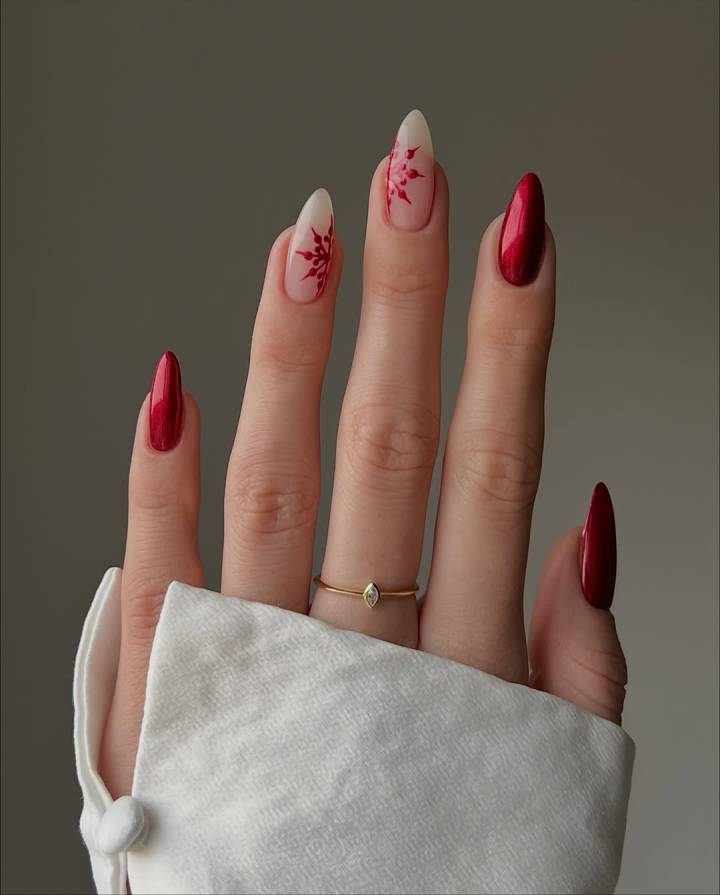 unhas de natal estilo francesinha com detalhes