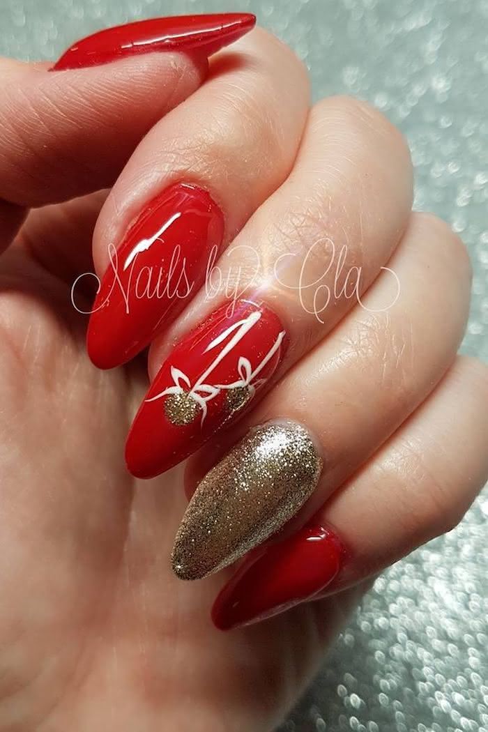 unhas de natal vermelhas vs unhas de natal com glitter