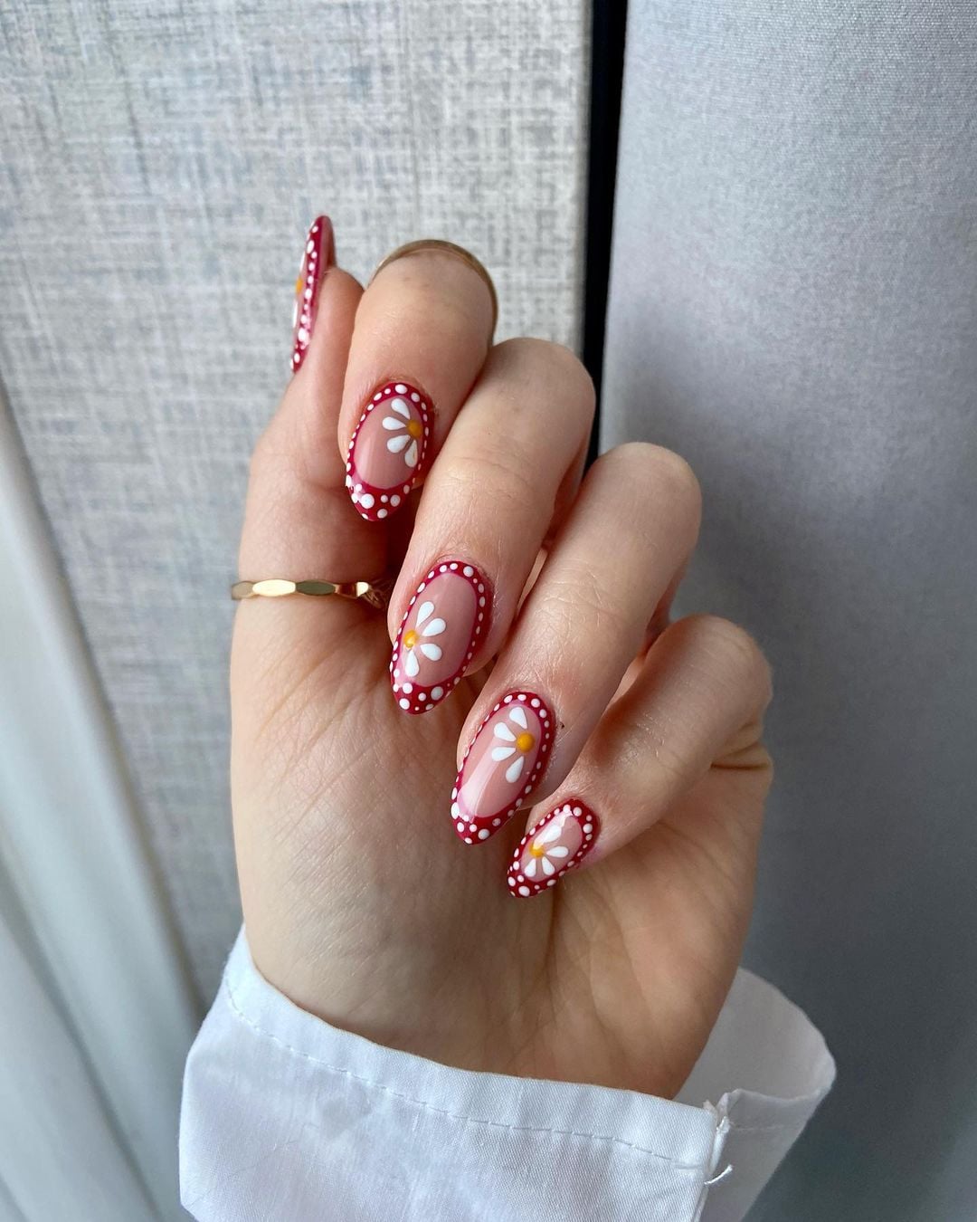 unha almond decorada