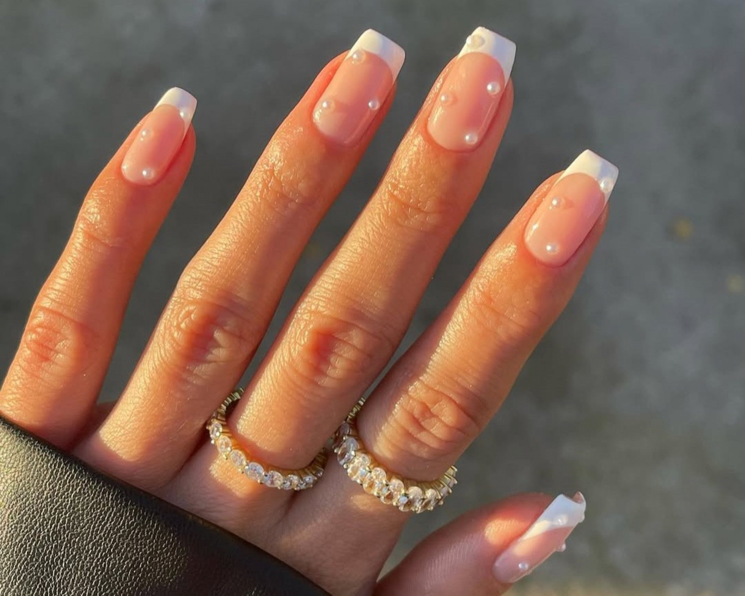 unha de gel quadrada decorada delicada