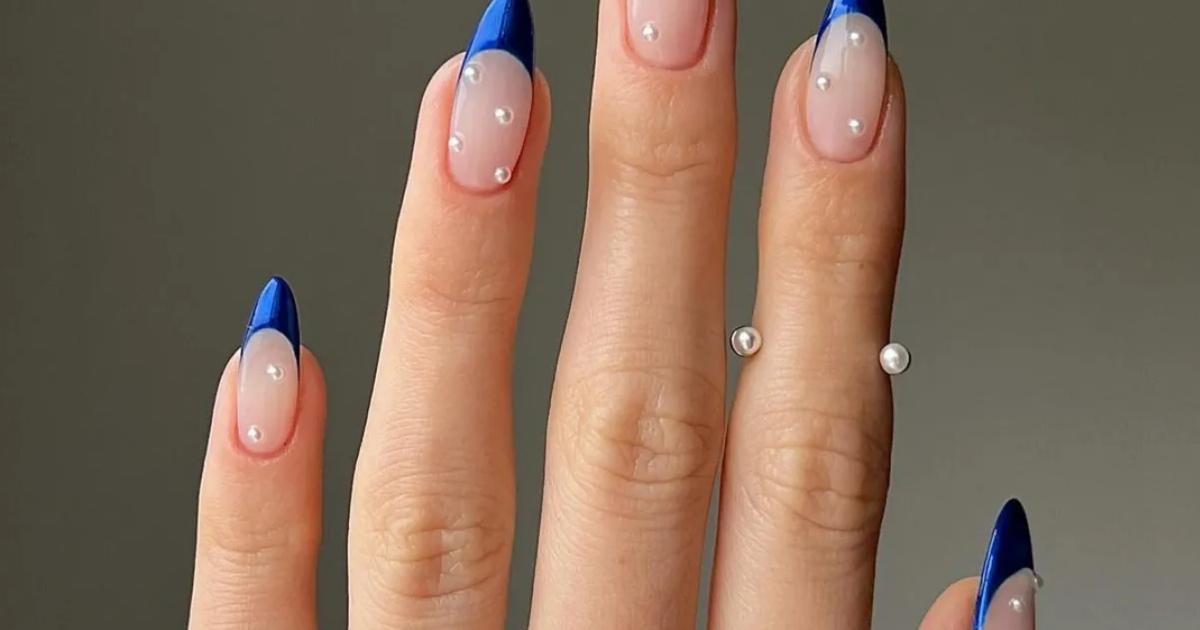 decoração de unhas azul