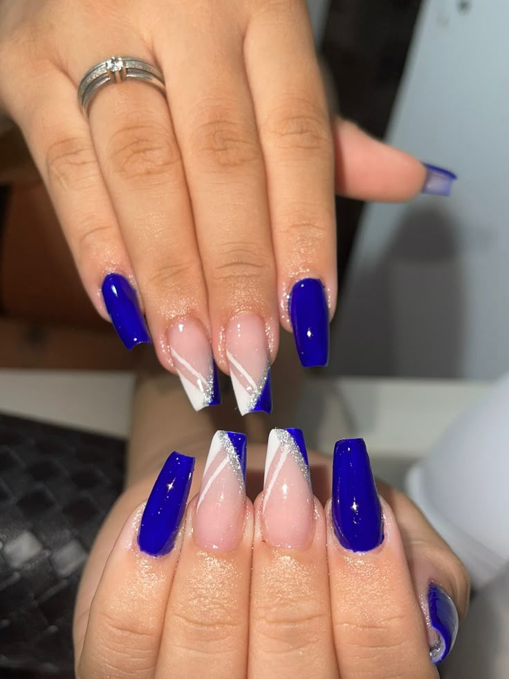 decoração de unhas azul