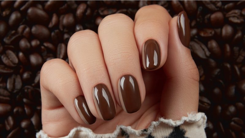 quanto custa fazer unhas decoradas marrom