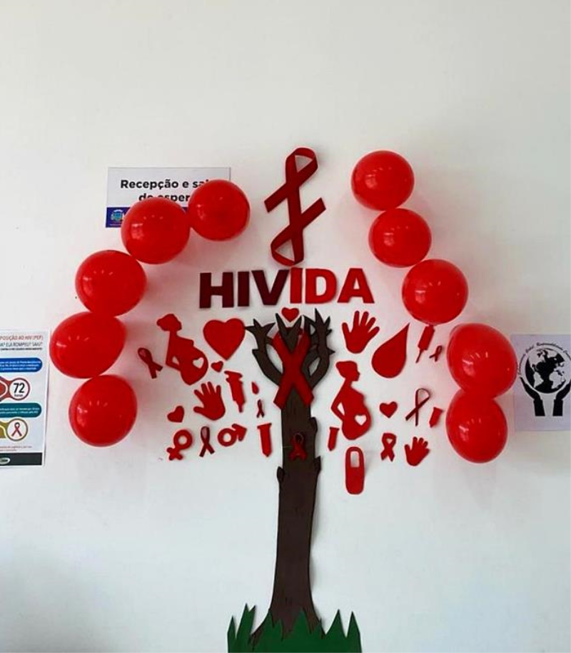 decoração dezembro vermelho ubs 2026