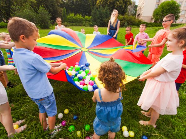 como fazer painel dia das crianças empresa