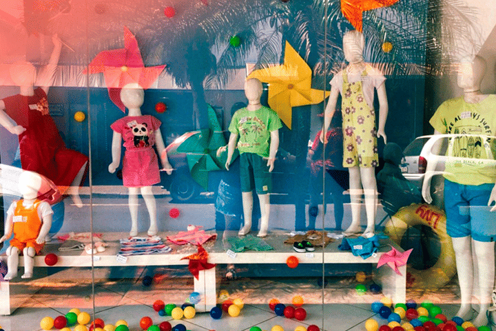 ideias de vitrine dia das crianças para inspirar