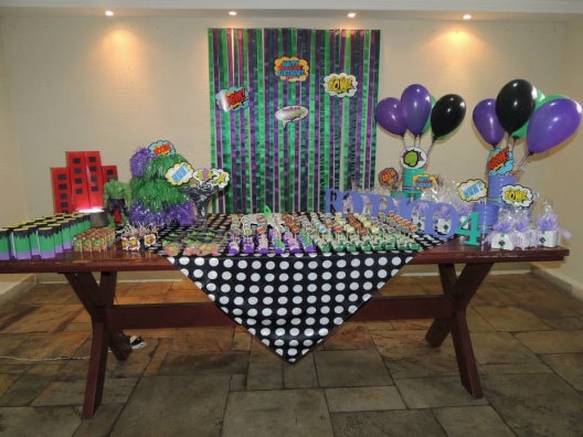 decoração hulk mesa